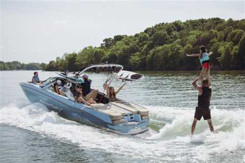 Towboats vs. Bowrider Surf Boats: Which is Right for Me?