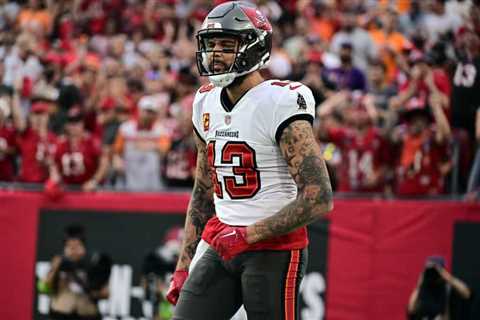 Mike Evans Makes NFL History In Win Over Panthers