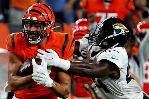 MNF Bengals at Jaguars Week 13, odds, picks & live discussion