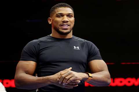 Anthony Joshua Takes a Swipe at Tyson Fury's Knockdown, Teases What He Would Do