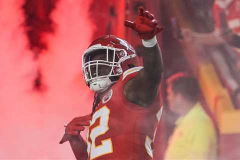 AP NFL All-Pro team: 3 Chiefs named to first team