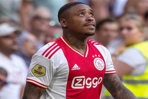 Forgotten Tottenham flop Steven Bergwijn in Talks for Premier League Return