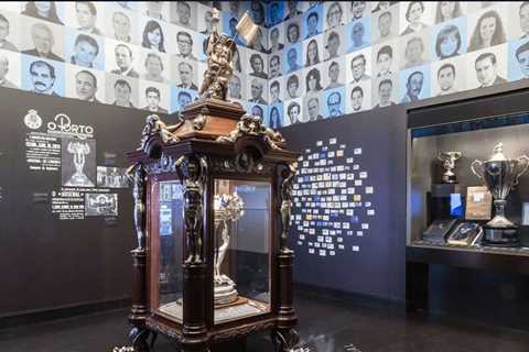 Porto's £300,000 Trophy Honoring Arsenal