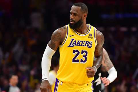 Lakers’ Darvin Ham Had Perfect Quote After LeBron James’s Epic Comeback Performance