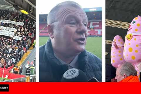 Lincoln fans mock Stevenage manager Steve Evans with message on banner