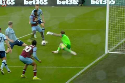 Chelsea Loanee David Datro Fofana Makes Shocking Miss in Burnley's Match Against Brentford