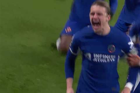 Conor Gallagher gives Chelsea the lead against Man United