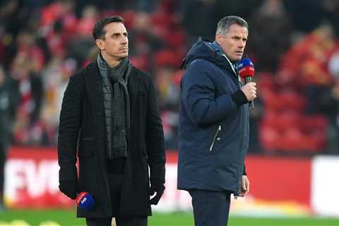 Jamie Carragher mocks Manchester United as Gary Neville’s ‘billion pound bottle jobs’ comment comes ..