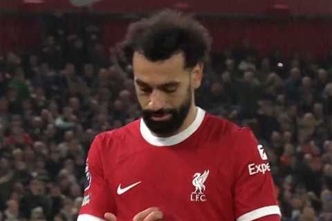 Mo Salah’s reaction after getting substituted vs. Sheffield Utd