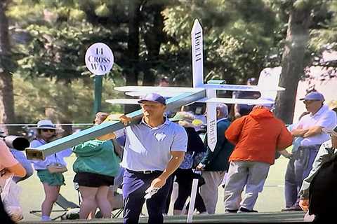 Bryson DeChambeau ‘tries to trick Masters rivals into going wrong way’ with bizarre signpost antics ..