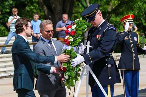 Coca-Cola 600 Winner Ryan Blaney Visits Arlington National Cemetery – Speedway Digest