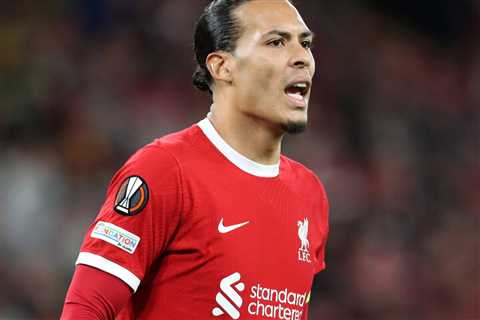 ‘He’s obviously unhappy’ – Graeme Souness tips Virgil van Dijk for summer exit