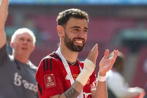 Report: Bayern Munich has opened talks with Manchester United’s Bruno Fernandes; FC Barcelona is..