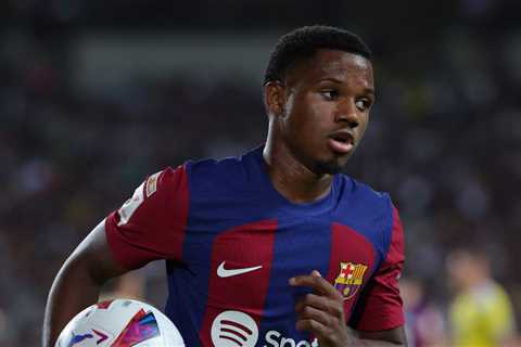 What should Barcelona do with their returning loanees this summer?