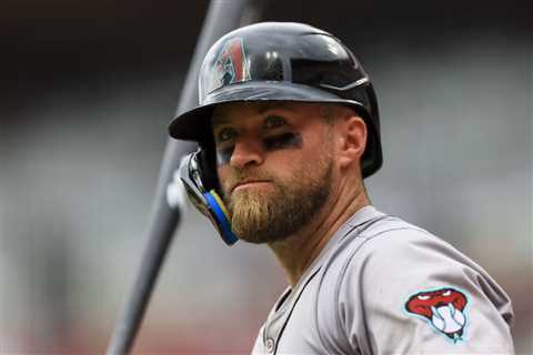 Diamondbacks Release Tucker Barnhart – MLB Trade Rumors