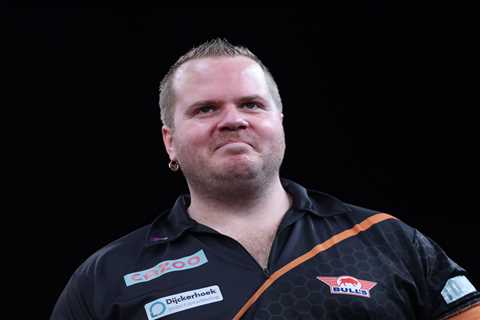 Darts Star Blabs Baby Secret on Live TV – His Partner's Gonna Kill Him!