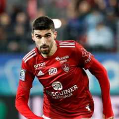 Battle Brewing: Lyon and Rennes Chase Brest’s Midfield Maestro Lees-Melou