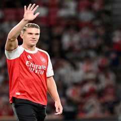 Gyokeres Watches Arsenal Scrape Past Newcastle in Wild Singapore Thriller