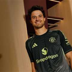 Man Utd Sign Lammens as Martinez Transfer Falls Through