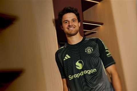 Man Utd Sign Lammens as Martinez Transfer Falls Through