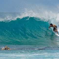 Surf Spots With Rocks In Hawaii