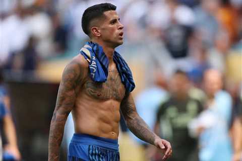 Cancelo Stalls Inter Talks While Waiting for Barcelona