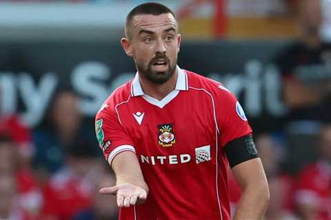 Barnsley Sign Former Wrexham Defender O’Connell